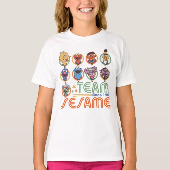 Sesame Street | Gruppens namn sedan 1969 T Shirt (Framsida)