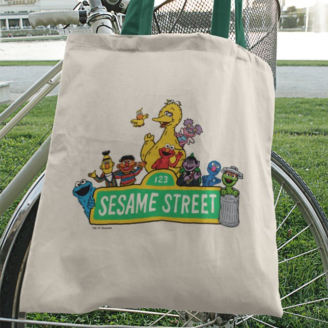 Sesame Street | Hela gatunumnet runt Tygkasse (Tote bag on bike)