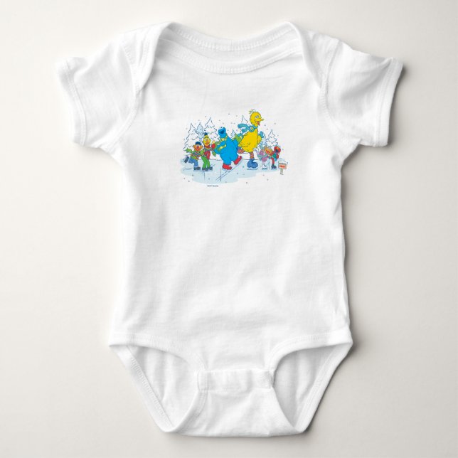 Sesame Street | Ice Sking Friends T Shirt (Framsida)