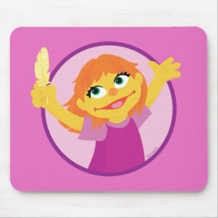 Sesame Street   Julia håller fjäder Musmatta