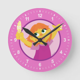 Sesame Street   Julia Holding Feather Rund Klocka