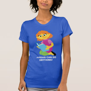 Sesame Street Julia läser en bok T Shirt