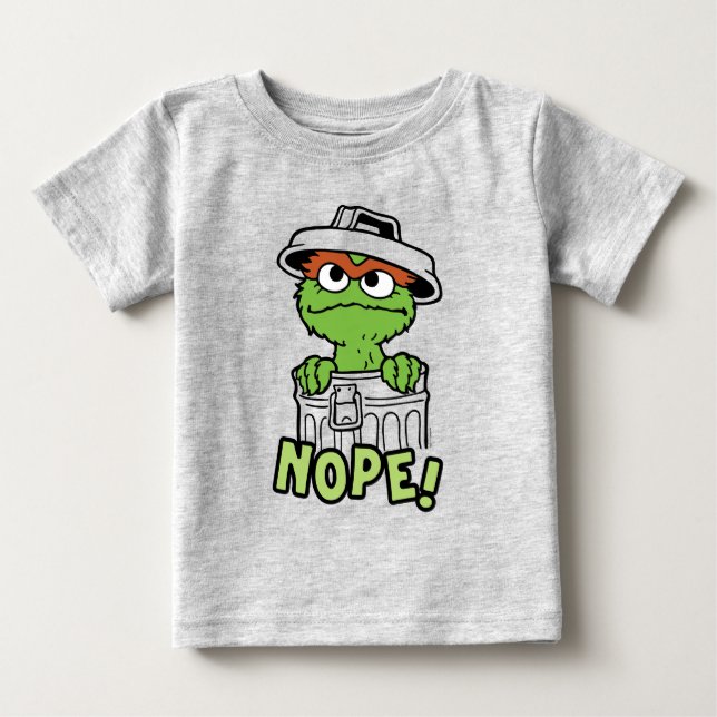 Sesame Street | Oscar the Grouch Nope! T Shirt (Framsida)