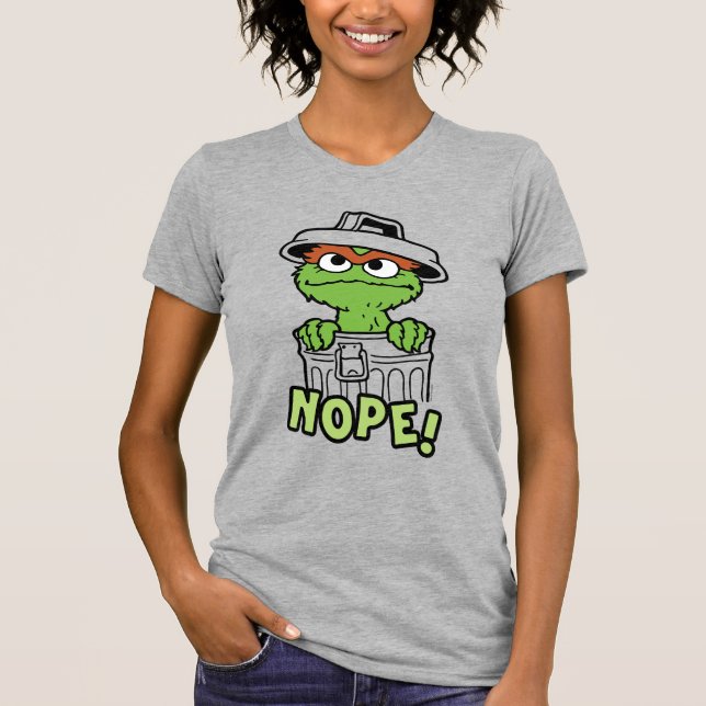 Sesame Street | Oscar the Grouch Nope! T Shirt (Framsida)