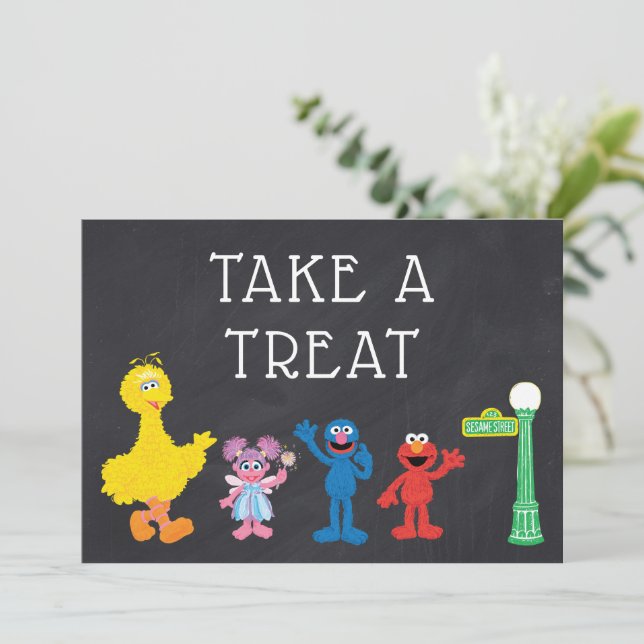 Sesame Street Pals Chalkboard Rainbow Birthday Inbjudningar (Stående Fram)