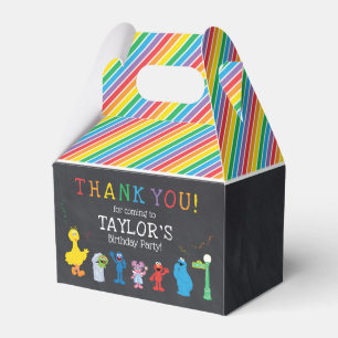 Sesame Street Pals Chalkboard Rainbow Birthday Presentaskar