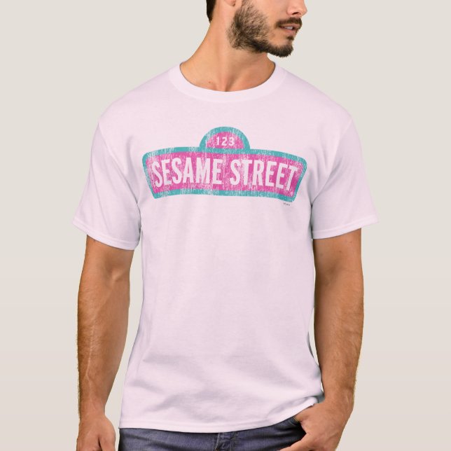 Sesame Street Rosa Sign-Logotyp Tee (Framsida)