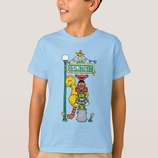 Sesame Street | Under Sesame Street Sign T Shirt (Framsida)