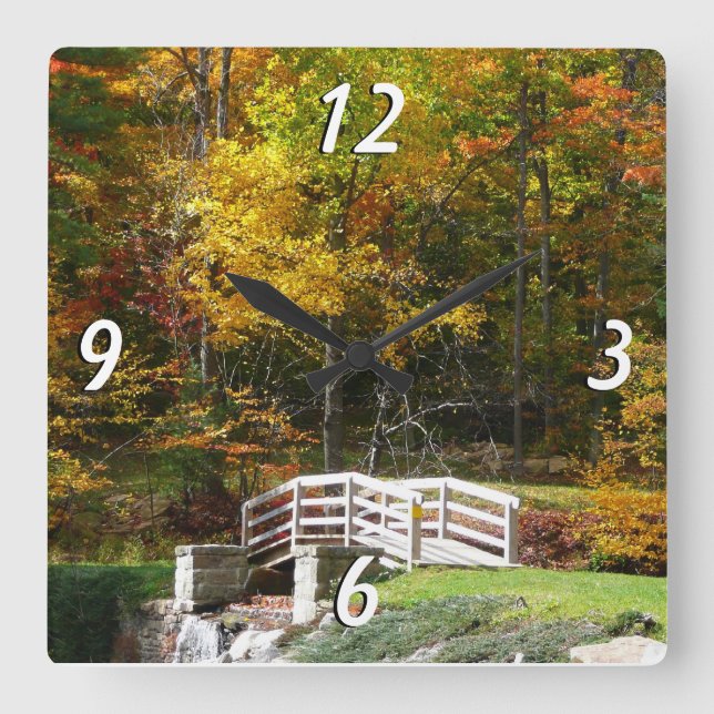 Seven Springs Fall Bridge I Höstlandskap Fyrkantig Klocka (Framsida)