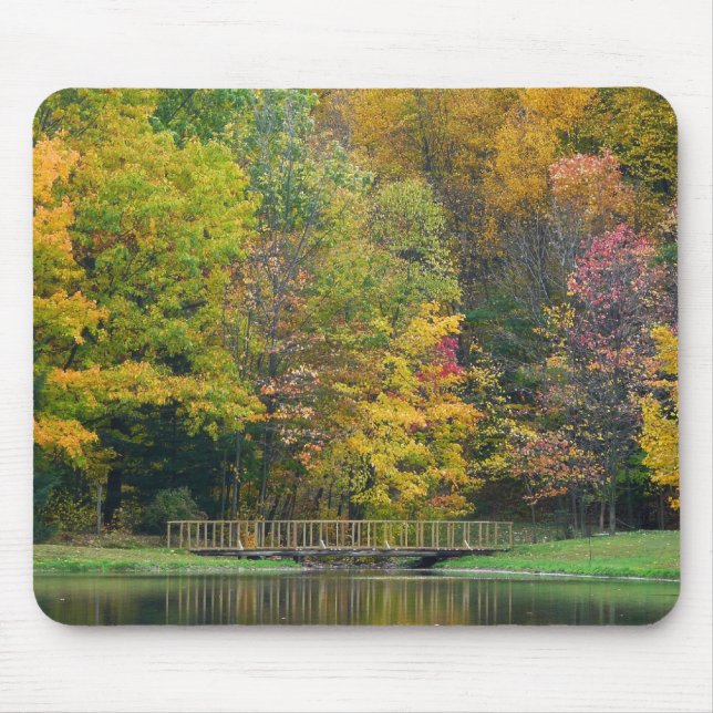 Seven Springs Fall Bridge II Höstlandskap Musmatta (Framsidan)
