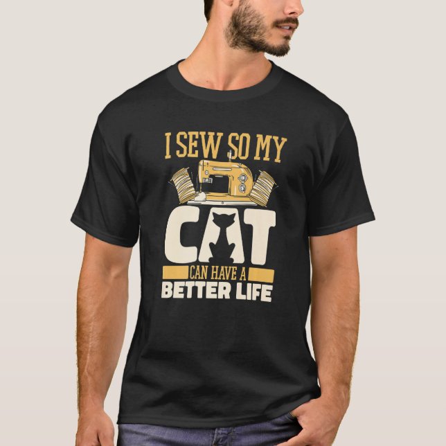 Sewing Cat Sewer Machine  Seamstress Handcraft Sew T Shirt (Framsida)