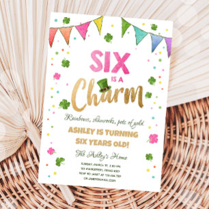 Sex är Charm St. Patrick's Day Girl Birthday Inbjudningar