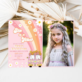 Sex är en Vibe Retro Rainbow Groovy 6e Birthday Inbjudningar