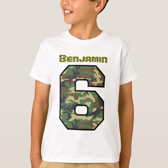 Sex åriga namn V032 för 6efödelsedagCamo Tee (Framsida)