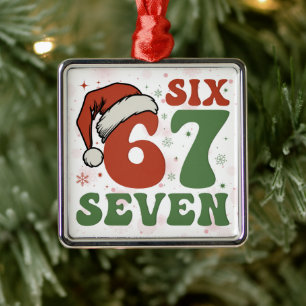 Sex Sju 67 Rolig Tomtehatt Jul Xmas Meme Julgransprydnad Metall