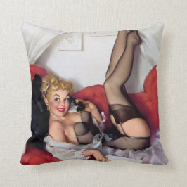 Sexig pinupflicka i säng kudde