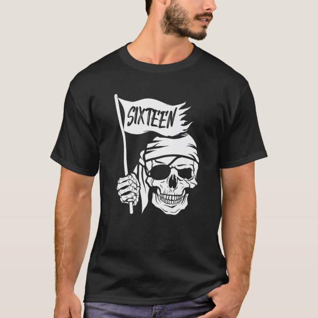 Sexnyars gamle Pirat kapten Flagga 16:e födelsedag T Shirt (Framsida)