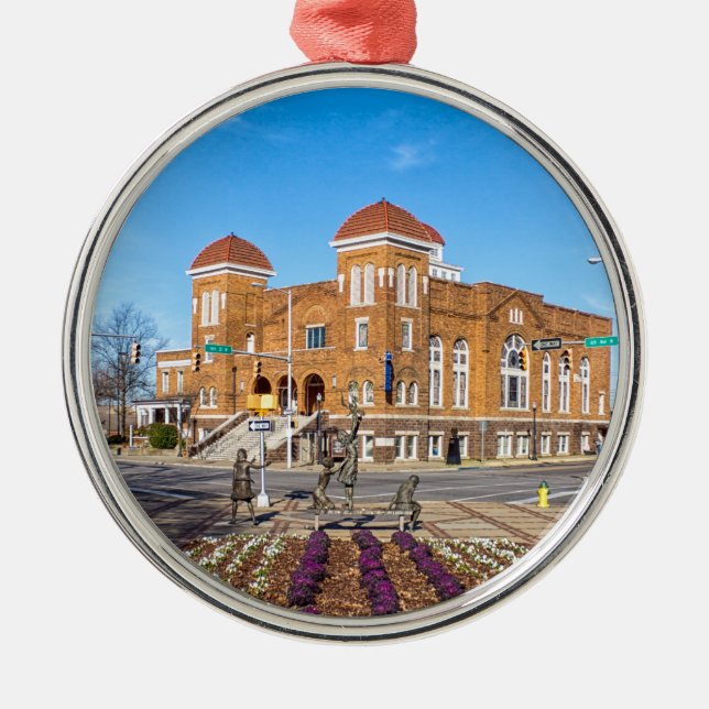 Sextonde gatubaptistkyrkan julgransprydnad metall (Framsidan)