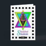 Shabbat Shalom-gratulationskort Kort<br><div class="desc">Denna extremt färgstarka och belysta menorah sitter stolt vid en ganska färgstark stjärna av David och bär det glatt Shabbat Shalom-budskapet.  Insida-kortet är koordinerat,  gränsat och har ett datumområde,  allt för din skrivglädje. Shabbat Shalom!  ~ karyn</div>