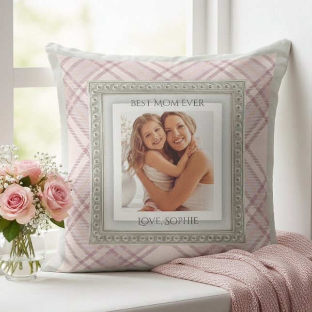 Shabby Chic Pink Plaid Best Mom Ever Photo Kudde (Gift Mom a hug she can keep forever with a shabby chic photo keepsake)