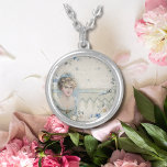 Shabby chic Vintage Victorian Dam med blommor Silverpläterat Halsband<br><div class="desc">Shabby chic Vintage Victorian Dam med blommor och Rosett band Silver Necklace</div>