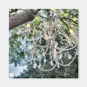 Shabby chicvitkristallkrona magnet