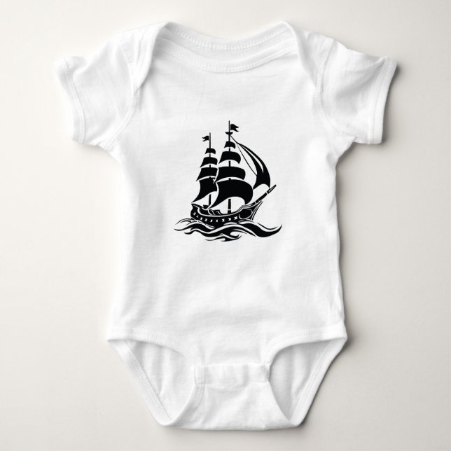 Shadow Sailing Ship – Vintage Ocean Illustration T Shirt (Framsida)