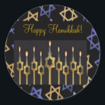 Shalom! Blå och Guld liten rund etikett<br><div class="desc">Lycklig Hanukkah! Anpassa den här anpassningsbarnas vackra klistermärke i två storlekar. Lägg till grafikeffekter på hälsningskortet, Hanukkah-kortet eller för en inbjudan till julfest. Lägg till egna personliger. Slutför en samordnad elegant: I vår butik zazzle.com/celebrationsevents* se matchande inbjudningar, meddelanden, gratulationskort, postkort, Postage Frimärke, Apparel, Gifts med mera! Slutför en samordnad elegant:...</div>