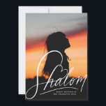 Shalom Heart Hand Lettering Hanukkah Photo Card Julkort<br><div class="desc">Handskriven "shalom" med hjärta,  redigerbar färg och ; valfritt meddelande på baksidan eller lägg till fler foton</div>