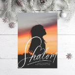 Shalom Heart Hand Lettering Hanukkah Photo Card Julkort<br><div class="desc">Handskriven "shalom" med hjärta,  redigerbar färg och ; valfritt meddelande på baksidan eller lägg till fler foton</div>