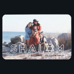 Shalom Star Hanukkah Magnet<br><div class="desc">Det här fotot Hanukkah Magnet med ord Shalom och David Star är en perfekt i julhelg. Sök efter produkter från Parcel Studios.</div>