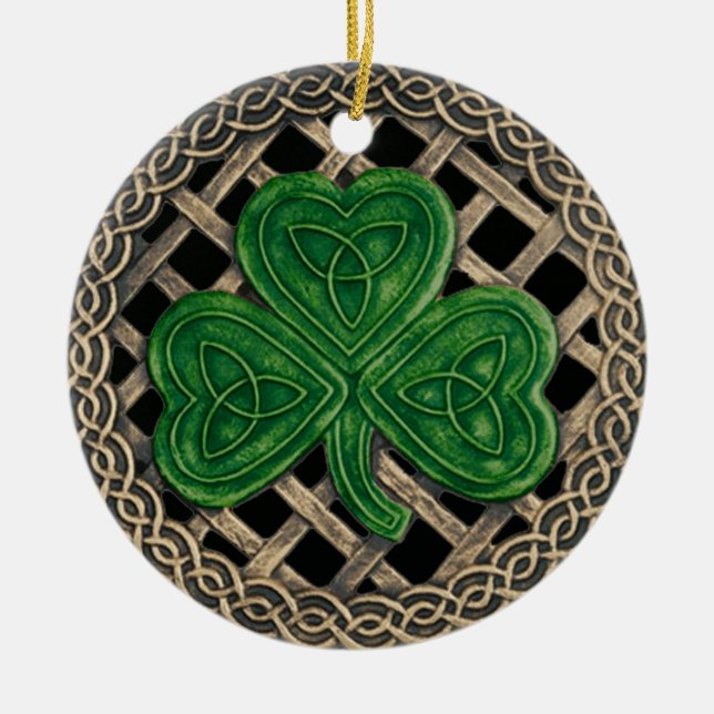 Shamrock and keltic Knots Ornament Black (Framsidan)