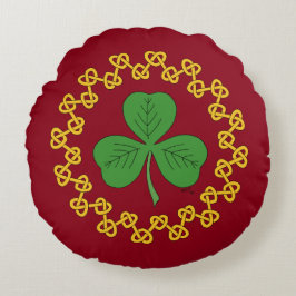 Shamrock and Knotwork on Red Rund Kudde