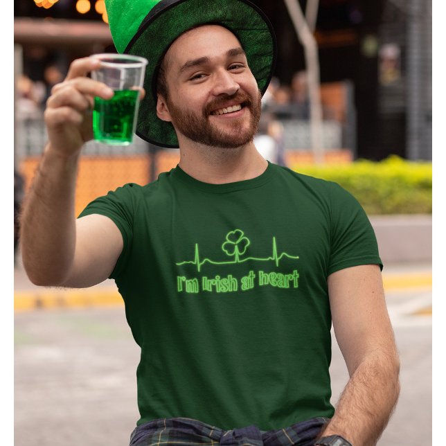 Shamrock Heartbeat St Patrick's Day T Shirt (Skapare uppladdad)