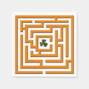 Shamrock i orange labyrintutmaning pappersservett