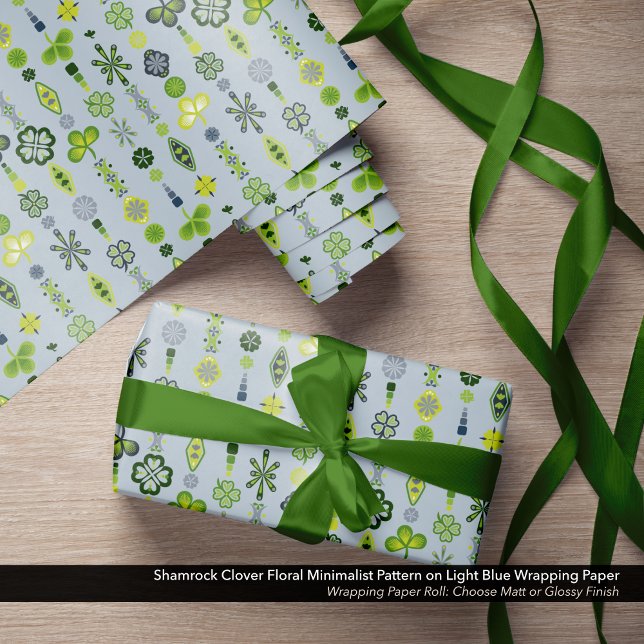 Shamrock Klöver Blommigt minimalist Mönster Presentpapper (Shamrock, Clover, and Floral Minimalist Pattern Dusty Blue Wrapping Paper)
