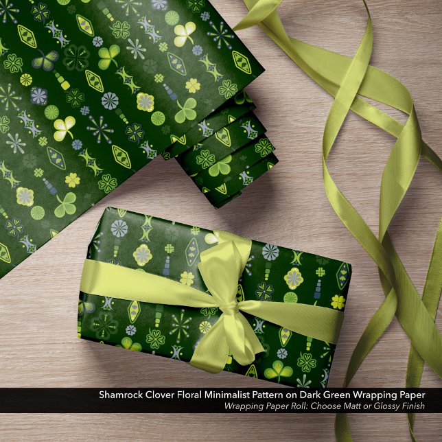 Shamrock Klöver Blommigt minimalist Mönster Presentpapper (Shamrock, Clover, and Floral Minimalist Pattern Dark Green Wrapping Paper)
