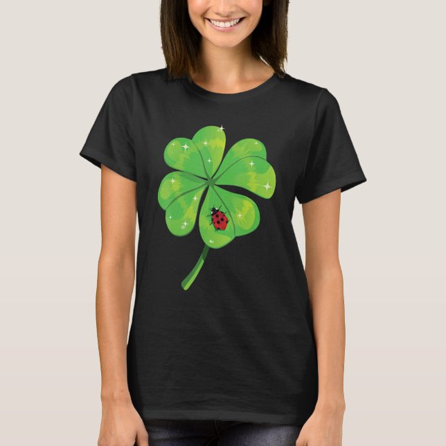 Shamrock Ladybug Lucky Four Leaf Clover St Patrick T Shirt (Framsida)