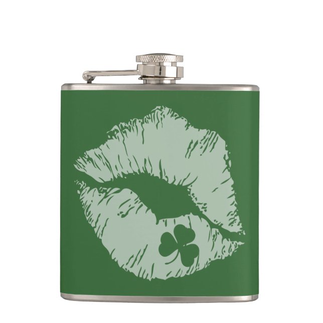 Shamrock Läppar - Kiss Me, jag är Irish Flask Fickplunta (Framsidan)