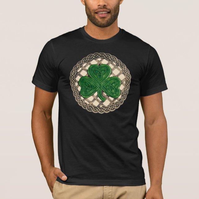 Shamrock, Lattice och Celtic Knots på Beige Shirt T Shirt (Framsida)