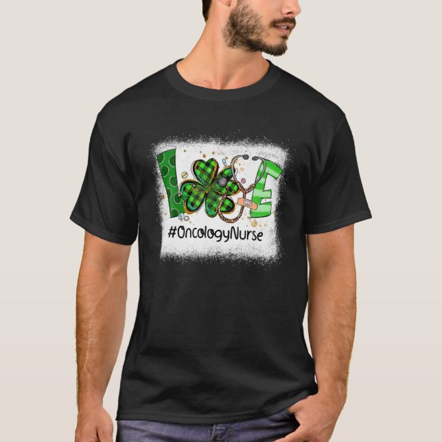 Shamrock Love Oncology Nurse Irish St Patricks Day T Shirt (Framsida)