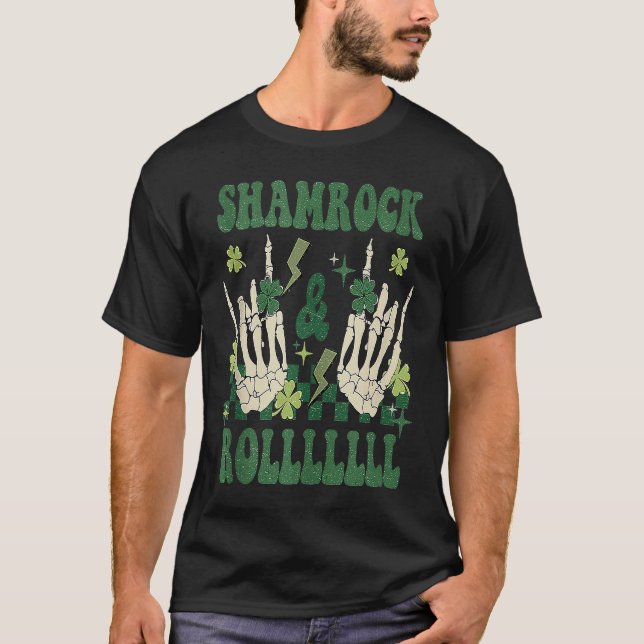 SHAMROCK & ROLLLLLL Heavy Metal Punk Rock St Patri T Shirt (Framsida)