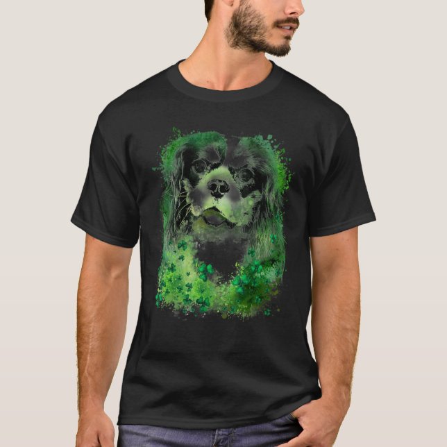 Shamrock St patrick's day Cavalier Kung Charles Sp T Shirt (Framsida)