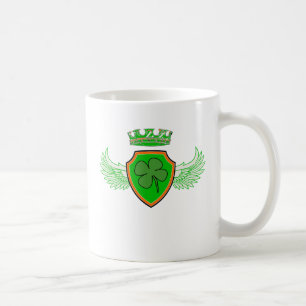 Shamrocken skyddar på med vingar och kronan kaffemugg