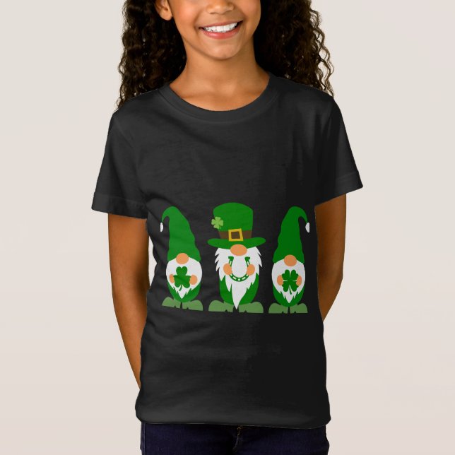 Shamrocks & Bra Fortune 🍀 T Shirt (Framsida)