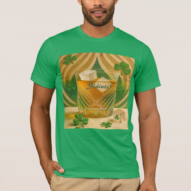 Shamrocks Irish Whiskey Tumbler "Sláinte!" T Shirt (Framsida)