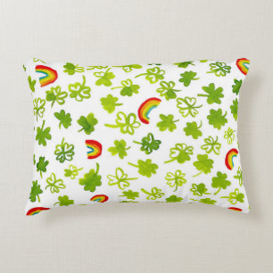 Shamrocks och Rainbows Watercolor Mönster Irish Prydnadskudde