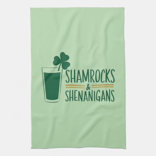 Shamrocks & Shenanigans: St. Patrick's Day Design  Kökshandduk (Vertikal)