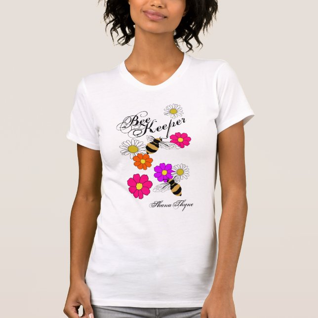 Shana Thyne bivårdare Tee (Framsida)