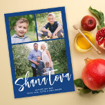 Shana Tova Rosh Hashanah Multi-Photo Photo Julkort<br><div class="desc">Detta moderna Rosh Hashanah-fotokort har en underbar blå färg-bakgrund med ett modernt kalligrafiskript i vitt. Hälsning på framsidan säger "Shana Tova". Den rymmer tre foton (två kvadratiska och ett vågrät). På baksidan finns en samordnande blå bakgrund som kan tas bort eller anpassas. Tips! Du kan lägga till ytterligare ett foto...</div>